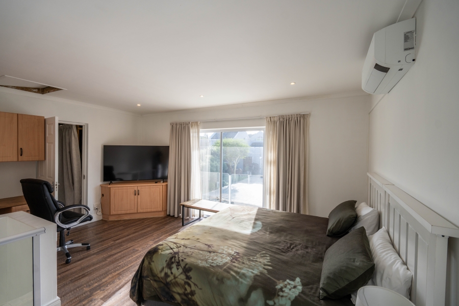 6 Bedroom Property for Sale in Royal Alfred Marina Eastern Cape